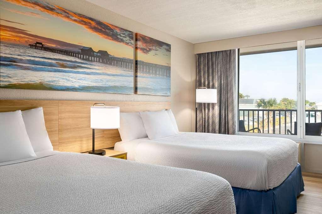 Days Inn By Wyndham Cocoa Beach Port Canaveral Rum bild
