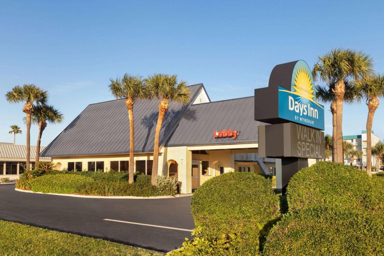 Days Inn By Wyndham Cocoa Beach Port Canaveral Exteriör bild