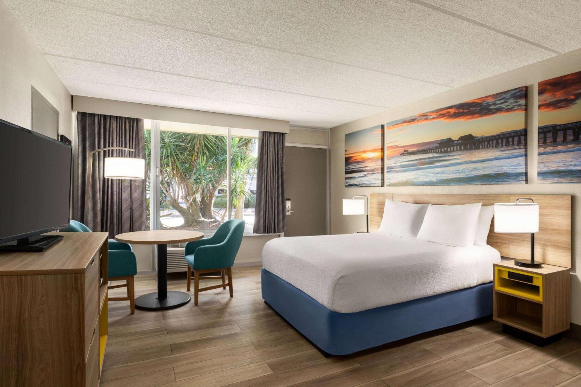 Days Inn By Wyndham Cocoa Beach Port Canaveral Exteriör bild